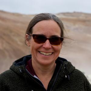 Jennifer Mach (she/they)