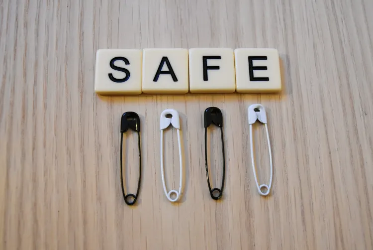 safey pin
