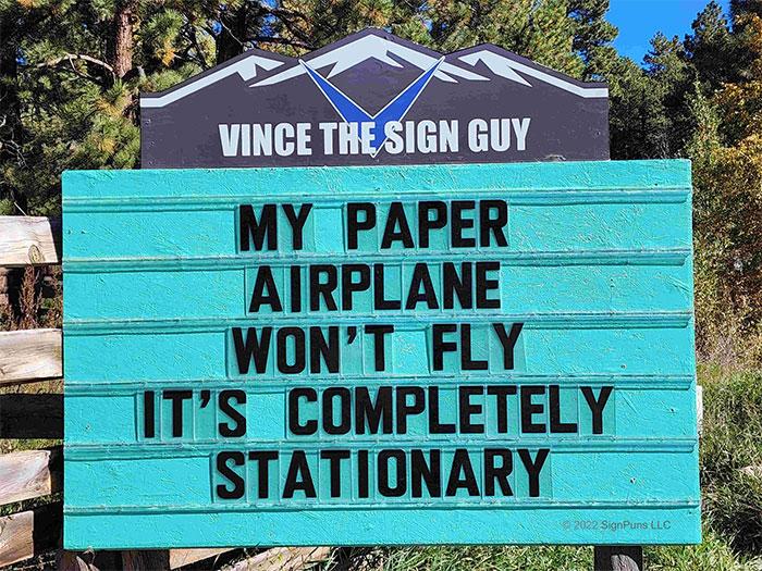 stationery planes