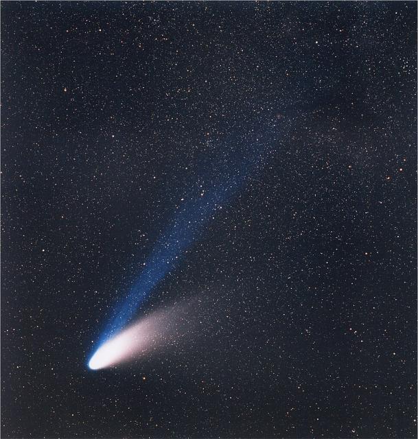 Comet C/1995 O1 Hale-Bopp on March 14, 1997.

ESO/E. Slawik, CC BY 4.0, via Wikimedia Commons.