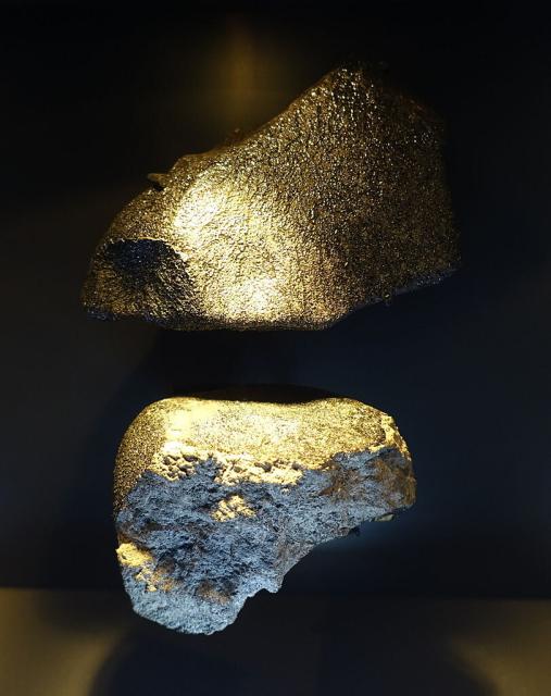 The Stannern Meteorite exhibit at the Museum für Naturkunde, Berlin, Germany. It fell on May, 22, 1808 in the Czech Republic.

Daderot, CC0, via Wikimedia Commons.