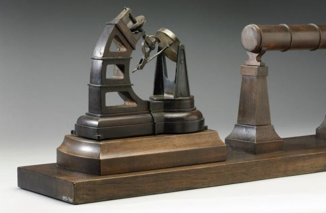 Walnut and brass model of the "Great Paris Telescope" exhibited at the 1900 Paris Exposition.

Science Museum Group, CC BY-SA 4.0 via Walnut and brass model of the "Great Paris Telescope". 1993-740 Science Museum Group Collection Online. https://collection.sciencemuseumgroup.org.uk/objects/co57256/walnut-and-brass-model-of-the-great-paris-telescope-models-representation-telescope-refracting