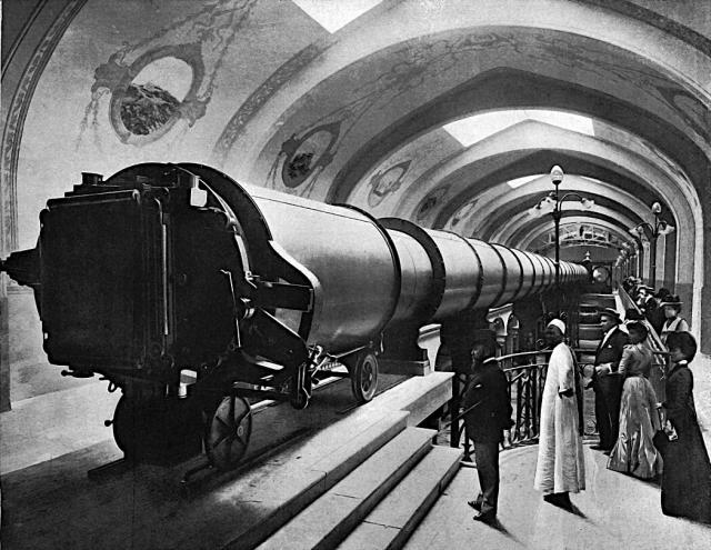 Great Paris Exhibition Telescope of 1900 at the World's Fair.

не известен, Public domain, via Wikimedia Commons.