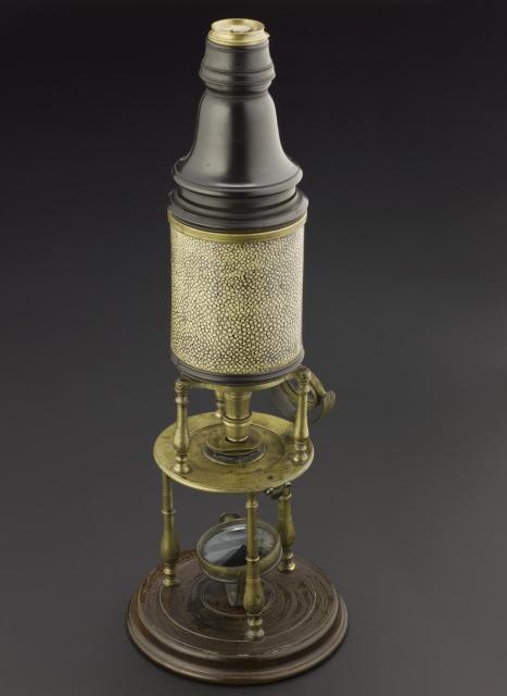 A Culpeper Microscope (1731-1750).

Science Museum Group CC BY-NC-SA 4.0 via Culpeper microscope. A1849/1 Science Museum Group Collection Online. https://collection.sciencemuseumgroup.org.uk/objects/co8189468/culpeper-microscope-culpeper-microscope