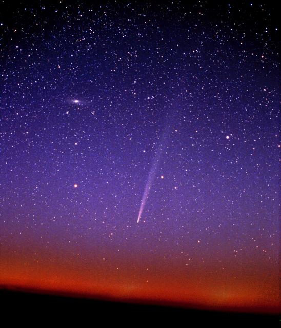 Comet Bradfield, C/2004 F4 on May 20, 2004.

TheStarmon, CC BY 3.0, via Wikimedia Commons. Touch ups.