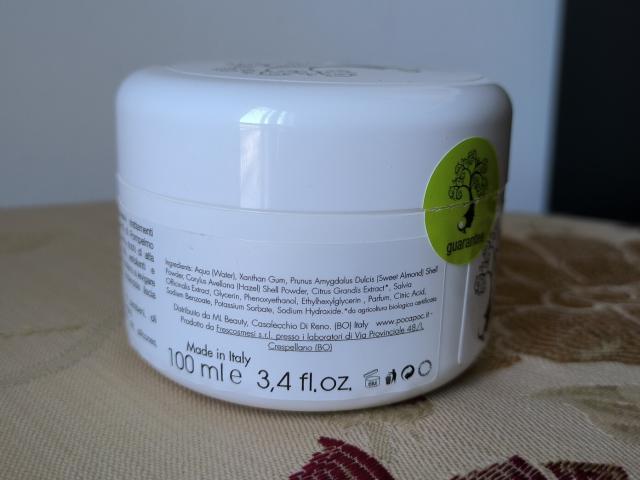 Poc-a-Poc face scrub ingredients.