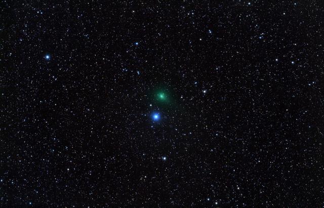Comet C/2017 O1 (ASASSN) on Oct 29, 2017, near the star Alpha Camelopardalis.

CajunAstro, CC BY 2.0, via Wikimedia Commons or Flickr: https://flic.kr/p/FZLx6K

Color edits.