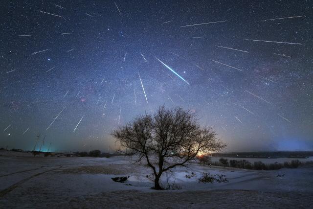 "First place in the 2021 IAU OAE Astrophotography Contest, category Meteor showers: Geminid Meteor Shower from China, by Dai Jianfeng, China."

Dai Jianfeng/IAU OAE, CC BY 4.0, via Wikimedia Commons.