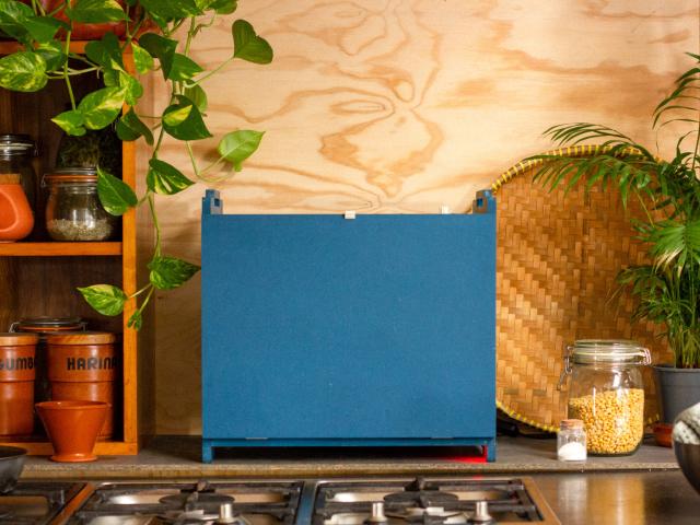 a large blue box that maintains the ideal temperature for the growth of micro-organisms