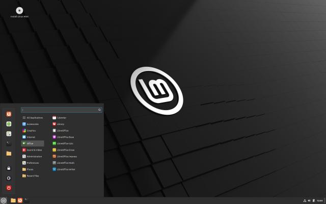Cinnamon 6.0 desktop on Linux Mint 21.3