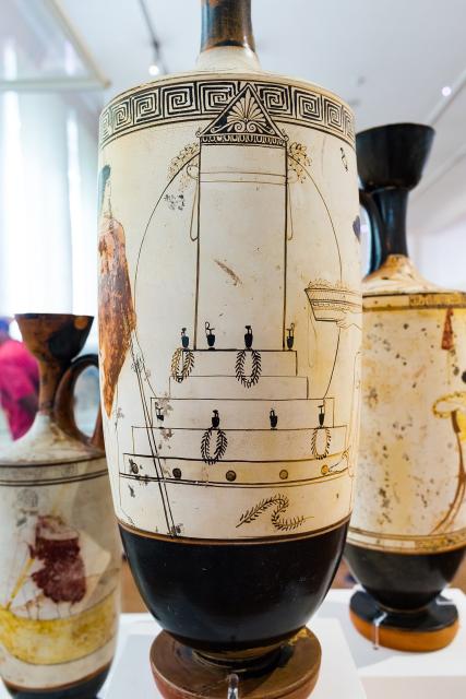 "Bosanquet Painter - ARV 1227 1 - youth and woman at tomb monument - Athens NAM."

ArchaiOptix, CC BY-SA 4.0, via Wikimedia Commons.