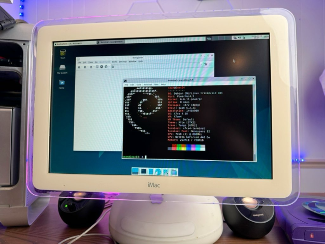 Debian 12 xfce installed in a 700mhz iMac g4
