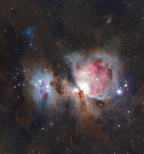 "M42, the great Orion nebula."

Manolo Gómez, CC BY 2.0 via Flickr: https://flic.kr/p/2ppdSmr