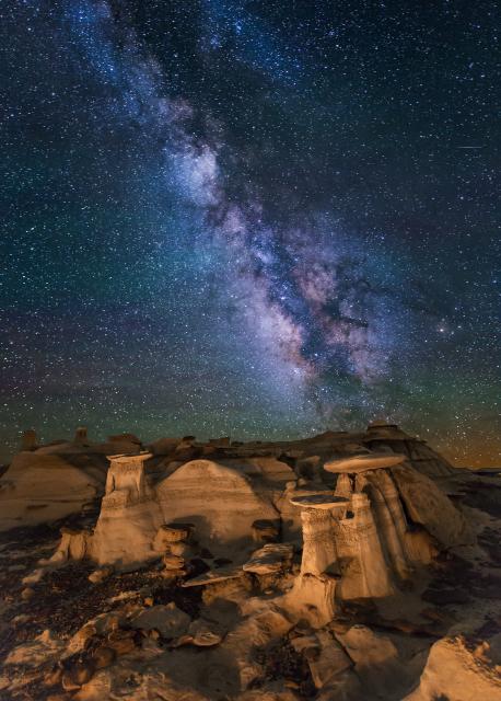 "Hoodoos in the Bisti Badlands."

Wayne Pinkston from USA, CC BY-SA 2.0, via Wikimedia Commons or Flickr: https://flic.kr/p/uRnuQZ