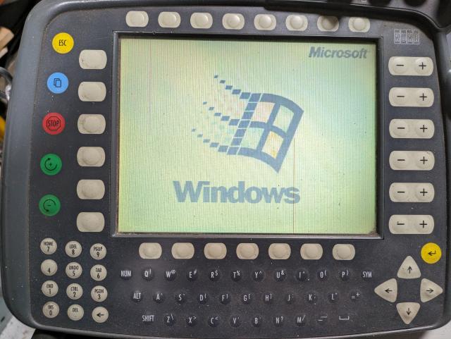 photo of the pendant screen, windows 95 booting.