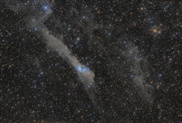 "LBN 534 Vdb 158."

Carsten Frenzl from Deutschland, CC BY 2.0, via Wikimedia Commons or Flickr: https://flic.kr/p/2pedpCD