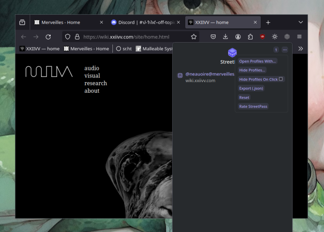 Streetpass widget that shows that a website has an account connected.,