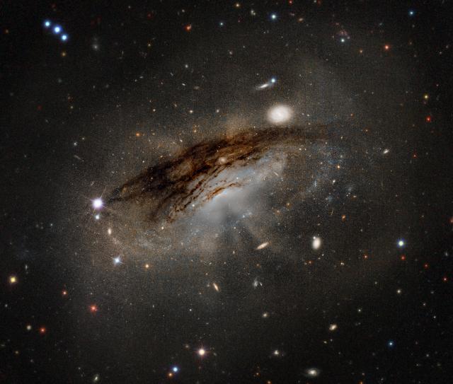 "The Crepuscular Rays of IC 5063"

Judy Schmidt, CC BY 2.0, via Wikimedia Commons or Flickr: https://flic.kr/p/2mjGRVZ