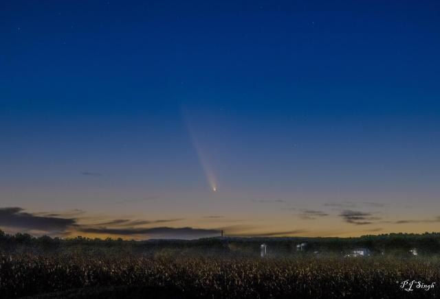 "Comet C/2023 A3 on 12 October 2024."

paramsach, CC BY 2.0, via Wikimedia Commons or Flickr: https://flic.kr/p/2qnkFEe