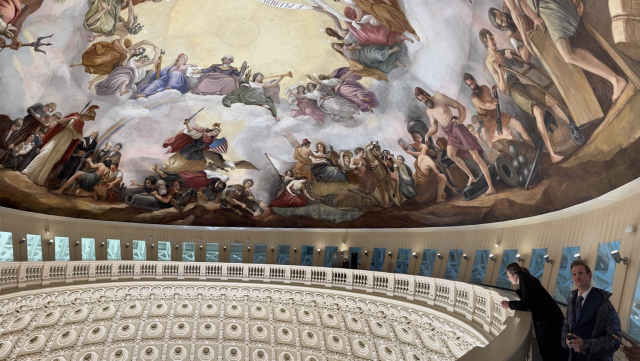 Close to the Apotheosis of Washington under the dome
