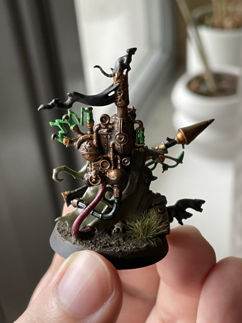 Same miniature from the back. 