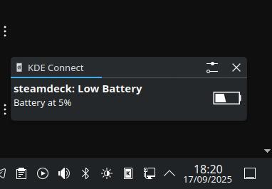 Screenshot clip showing KDE Connect saying my Steam Deck has low battery on my desktop