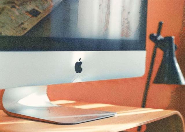 An image of a PC monitor, from the website europeancorrespondent.com