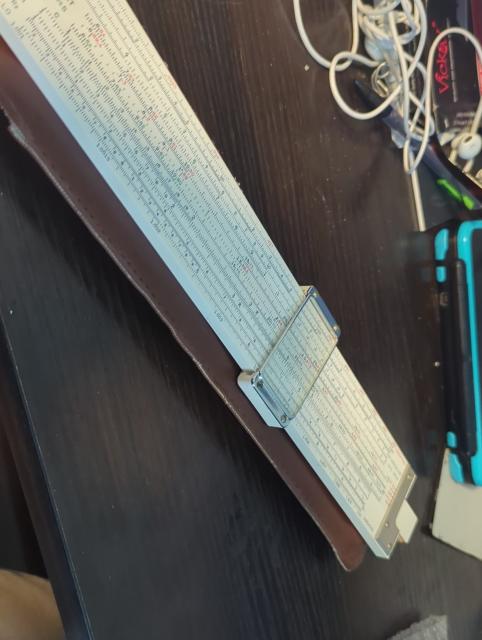 A realllyyyyy nice hemmi bamboo sliderule