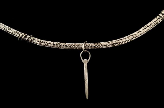 Detail of the tightly knitted pattern