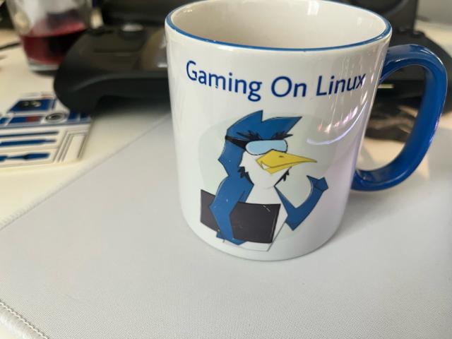 A GamingOnLinux cup full of glorious Tea