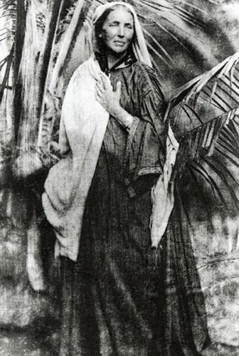 Marianne North at her home in Ceylon before 1879. Photographed by Julia Margaret Cameron. Public domain