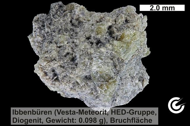 Detailed view of a broken surface of the Ibbenbüren meteorite, Meteoriten-Deutschlands, CC BY-SA 4.0, via Wikimedia Commons.