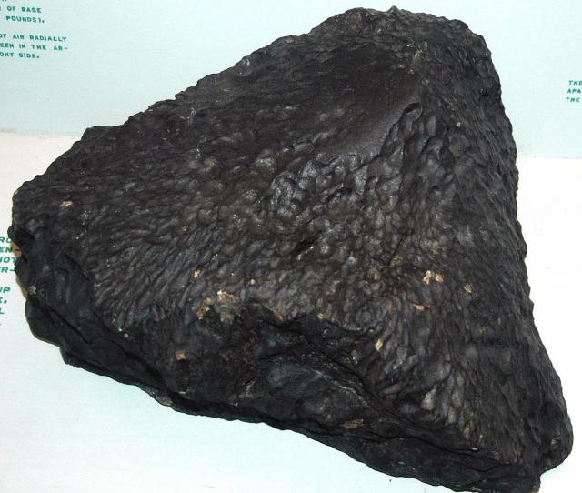 The Bath Furnace Meteorite at the Field Museum of Natural History. It fell on November 15, 1902 in Bath Furnace, Kentucky, USA.

James St. John, CC BY 2.0, via Wikimedia Commons.