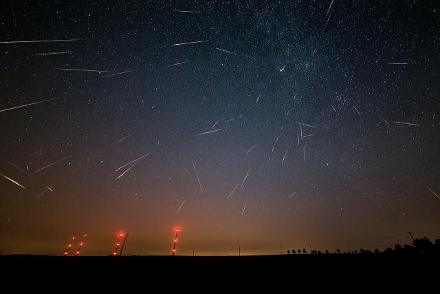 Perseids 2015 - Compilation 1 (All in One).

mLu.fotos from Germany, CC BY 2.0, via Flickr: https://flic.kr/p/xmb9kz